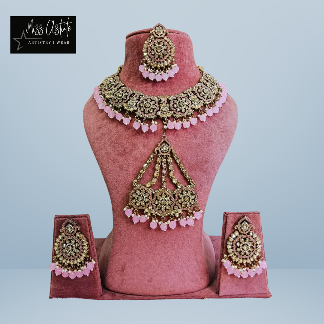 Floral Bridal Necklace Set with Passa