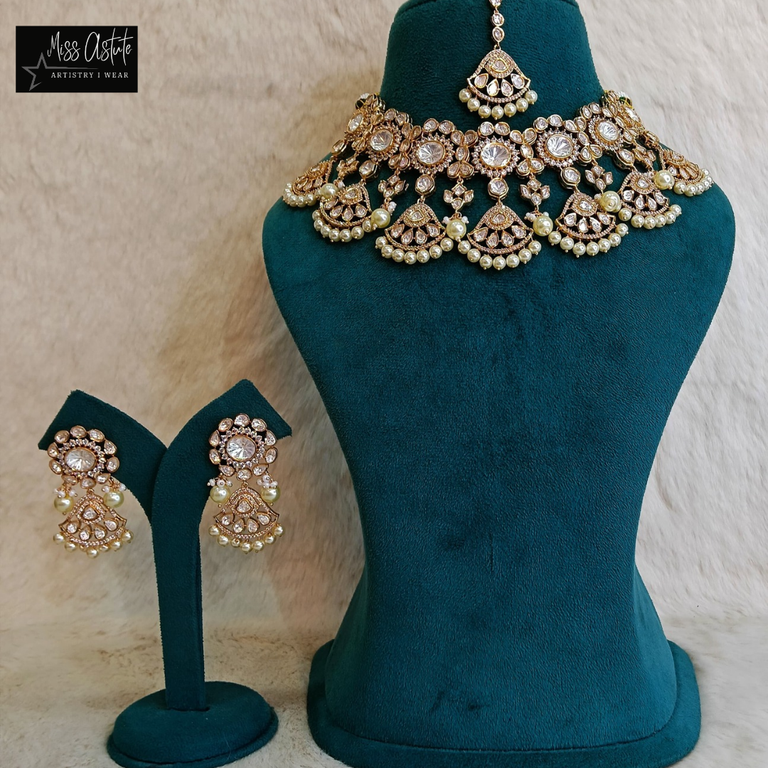 Elegant Kundan Pearl Choker Necklace Set