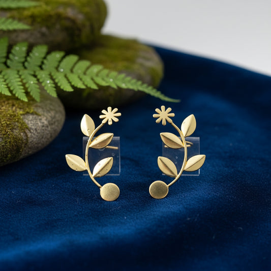 Ziya Leaf Trail Ear Cuff