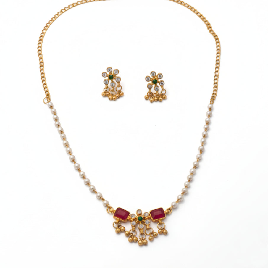 Mohini Pearl Charm Necklace Set