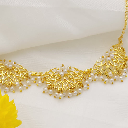 Saanjh Lotus Web – Pearl Choker