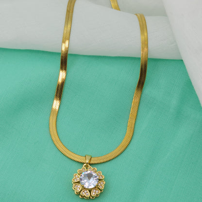 Glory Halo – Zircon Wreath Necklace