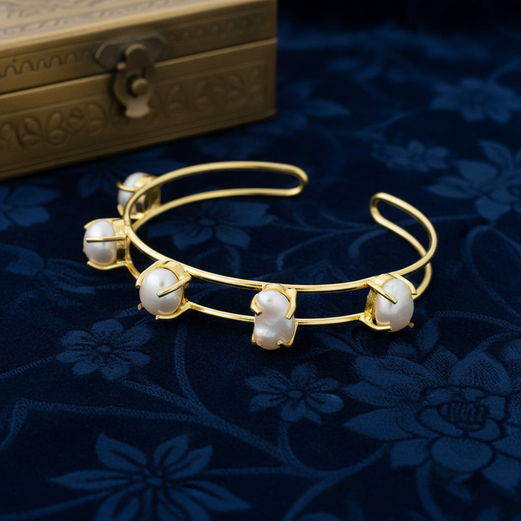 Pearl Halo Linear Cuff