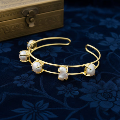 Pearl Halo Linear Cuff