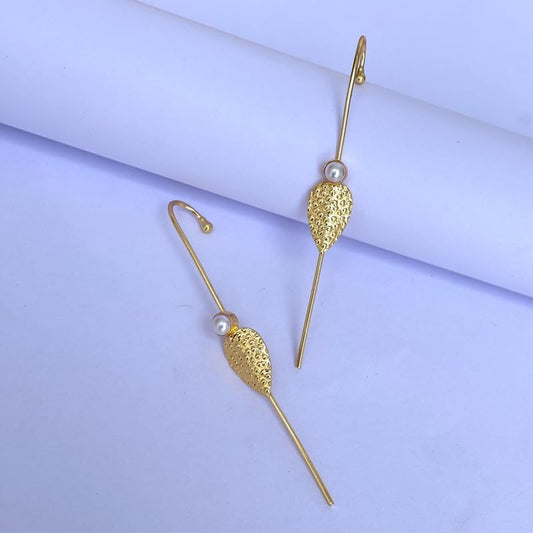 Gulmohar Drip – Leaf & Pearl Needle Earcuffs
