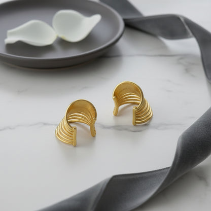 Solara Ridge Ear Cuff