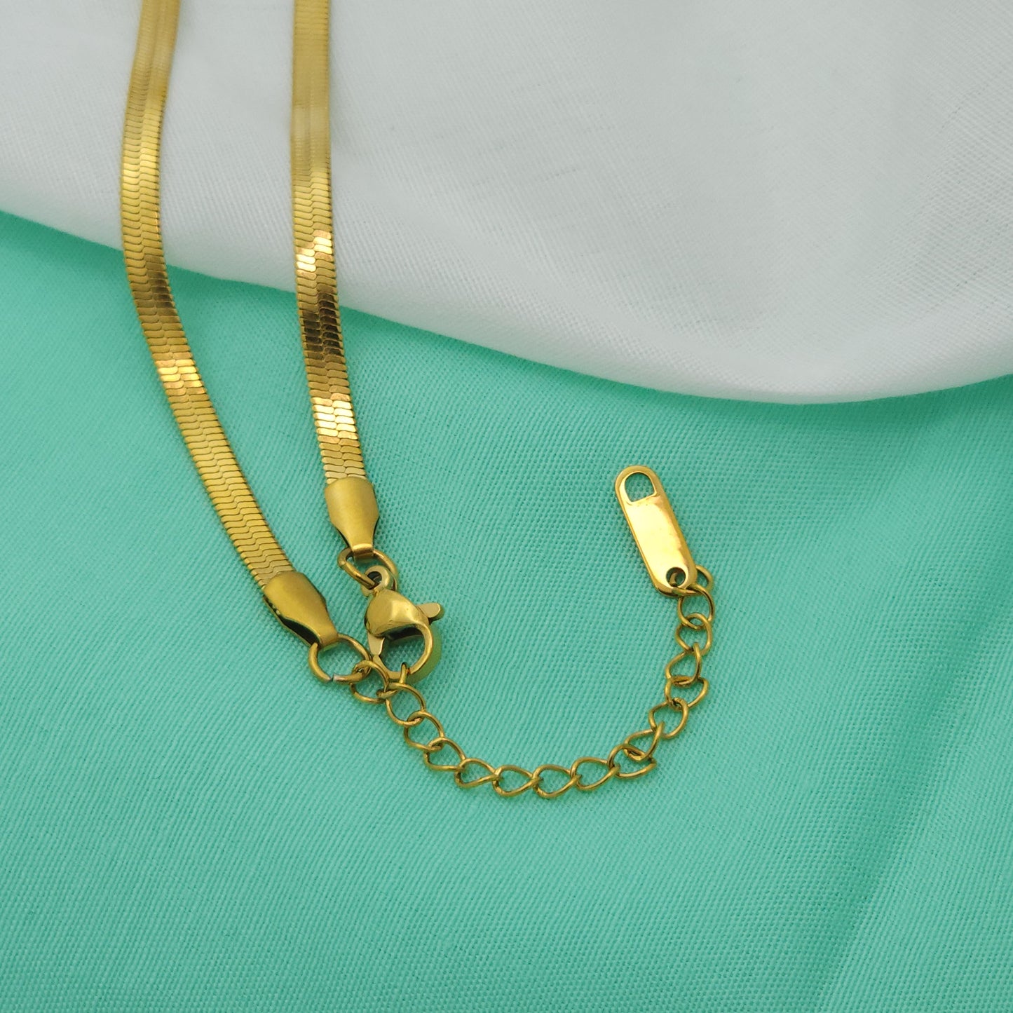 Glory Halo – Zircon Wreath Necklace