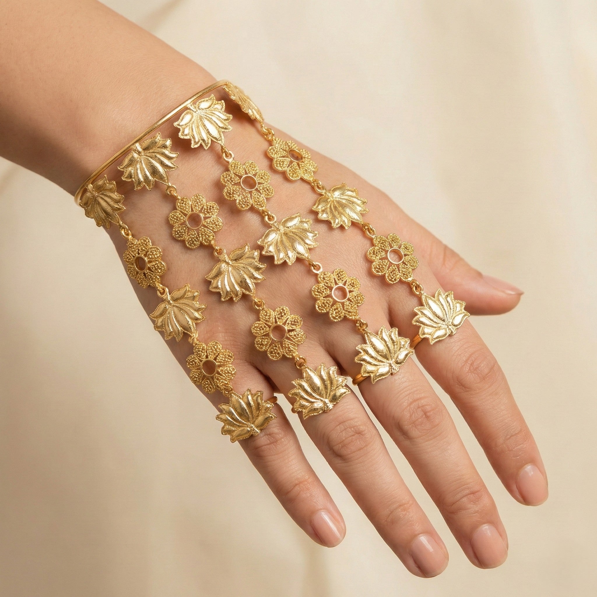 Hand Harness Bracelet (Haath Phool Style)
