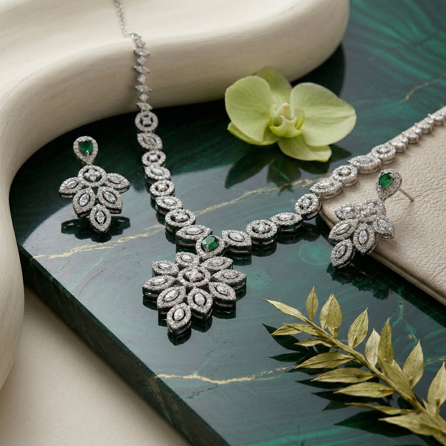 Royal Blossom Pendant Necklace Set