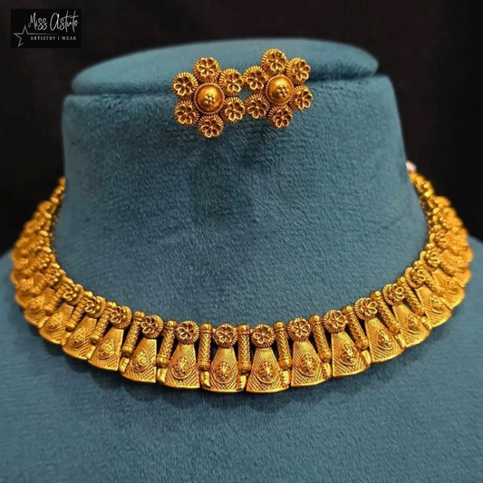 Vintage-Inspired Gold-Plated Necklace Set with Floral Earrings