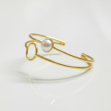 Ivory Orbit Pearl Cuff
