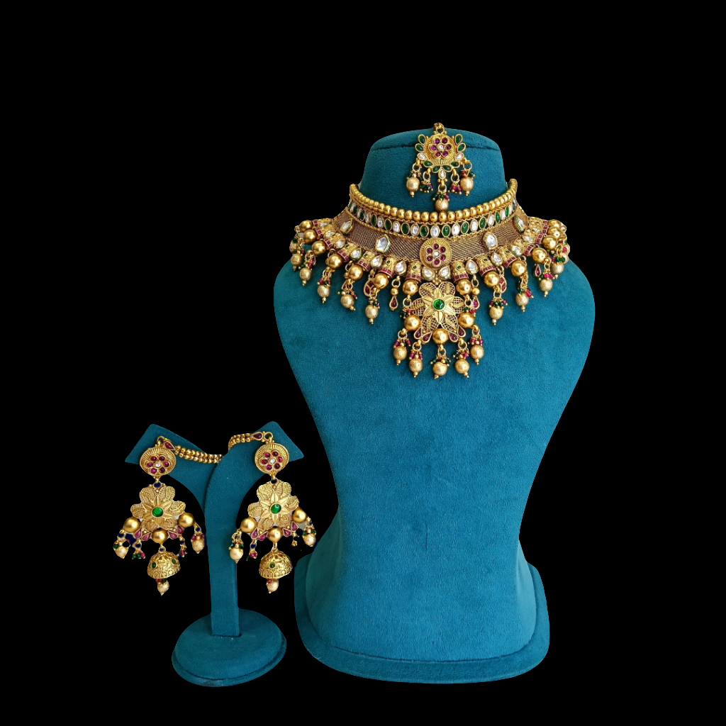 Traditional South Indian Jewelry Set – Choker, Earrings & Maang Tikka