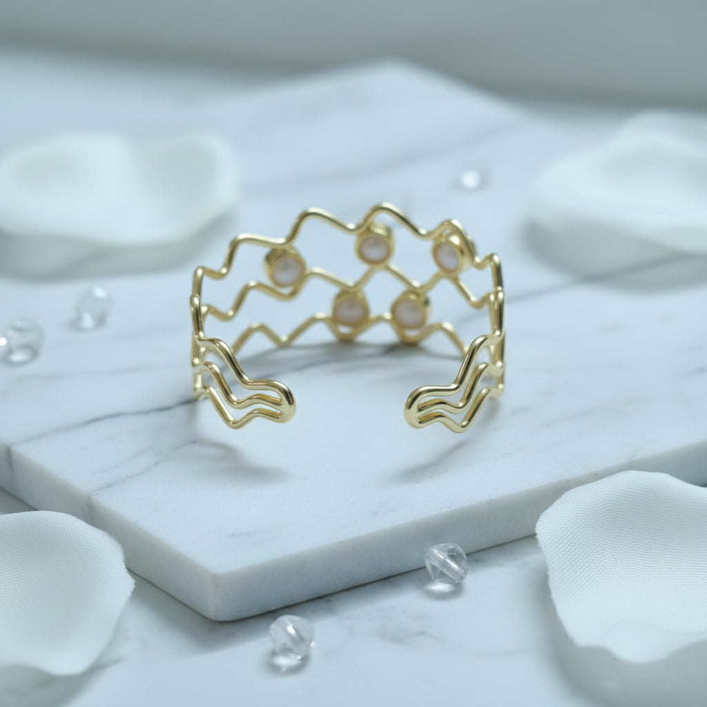 Pearl Current Statement Bracelet