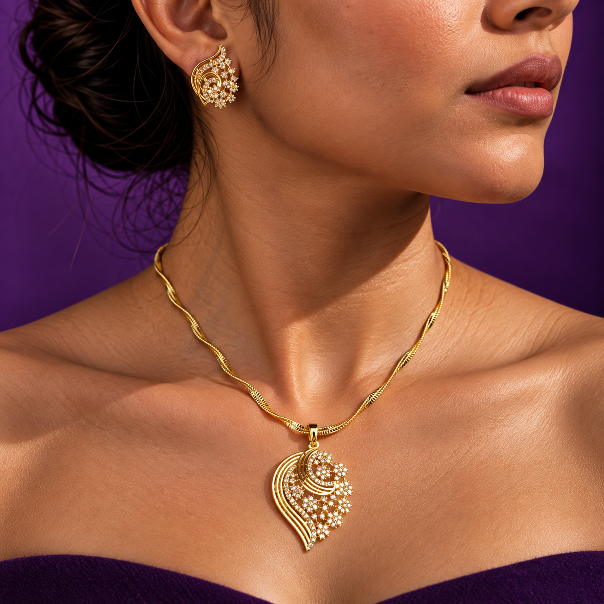 Panna Lata Leaf Swirl Pendant Set with Matching Earrings