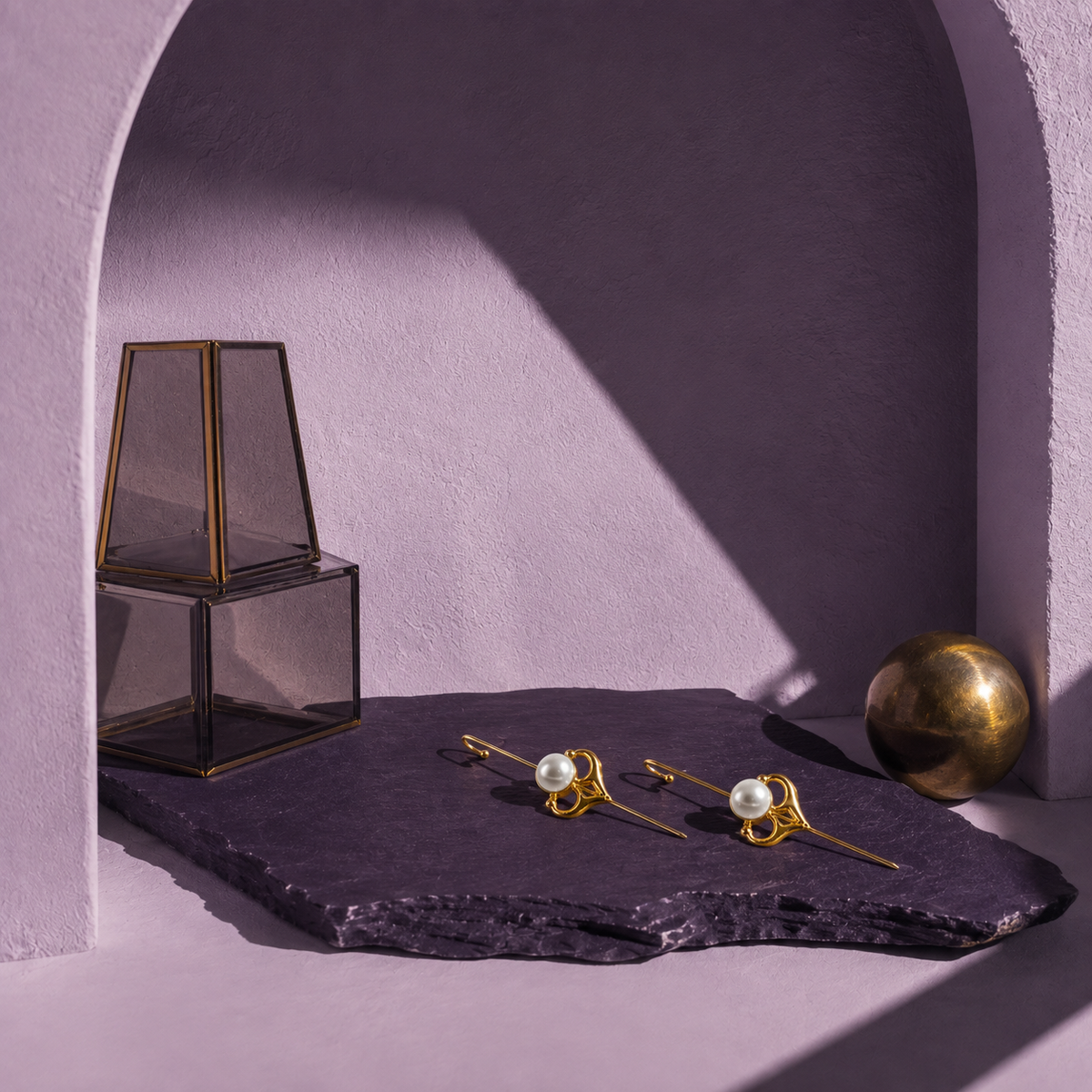Noorani Moti Kamal Ear Cuff