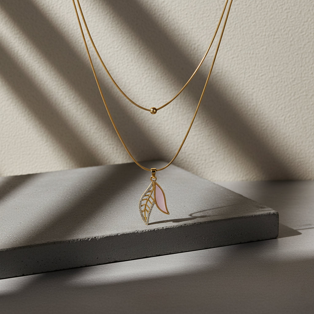 Petal Poise – Dual-Layer Leaf Necklace
