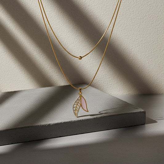 Petal Poise – Dual-Layer Leaf Necklace