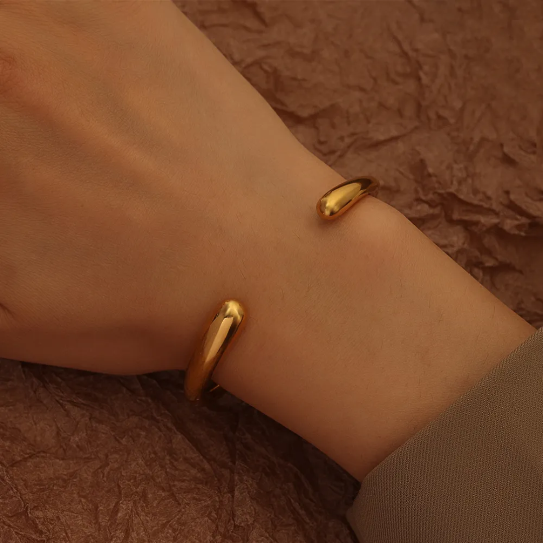 Classic Open Bangle
