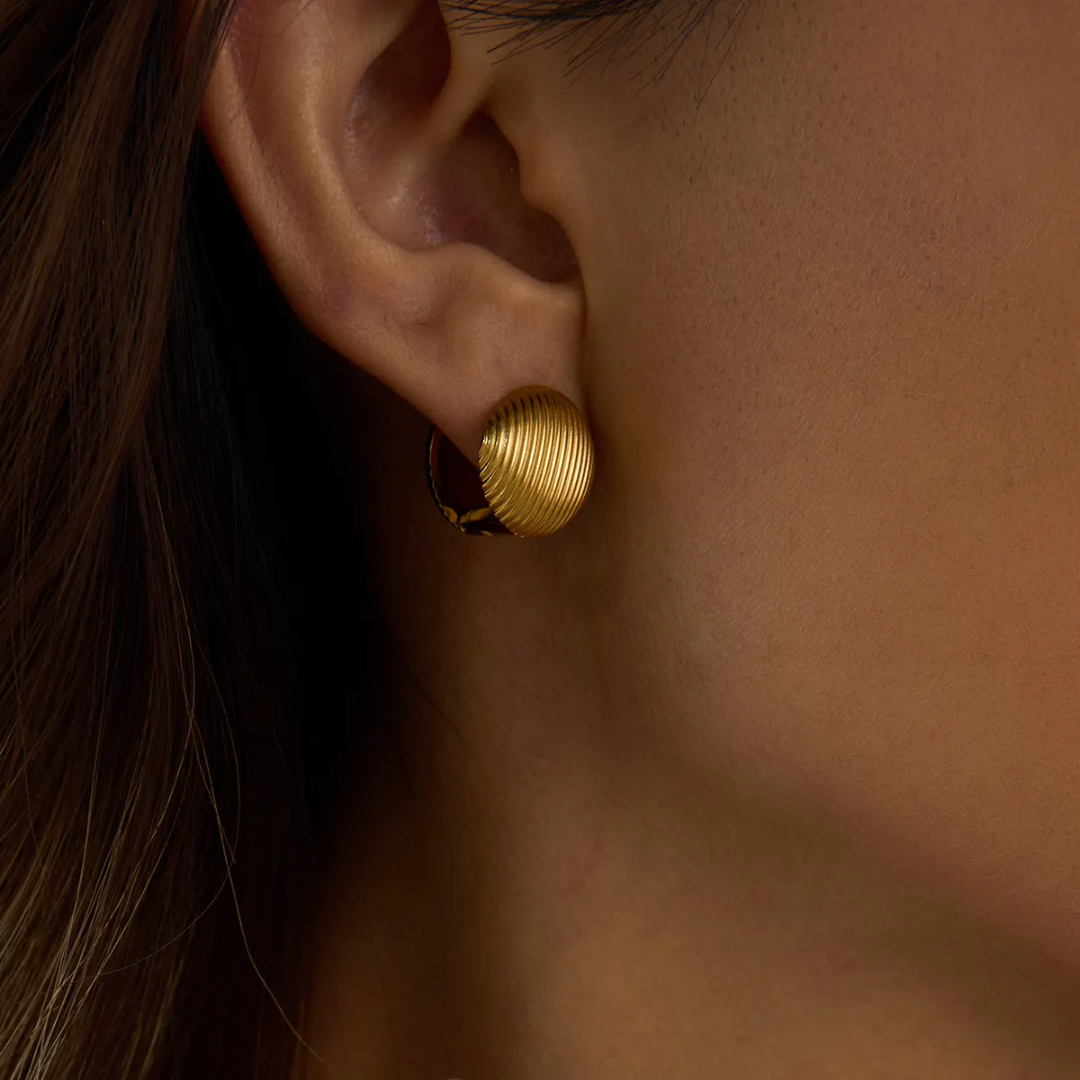 Retro Rippled Studs