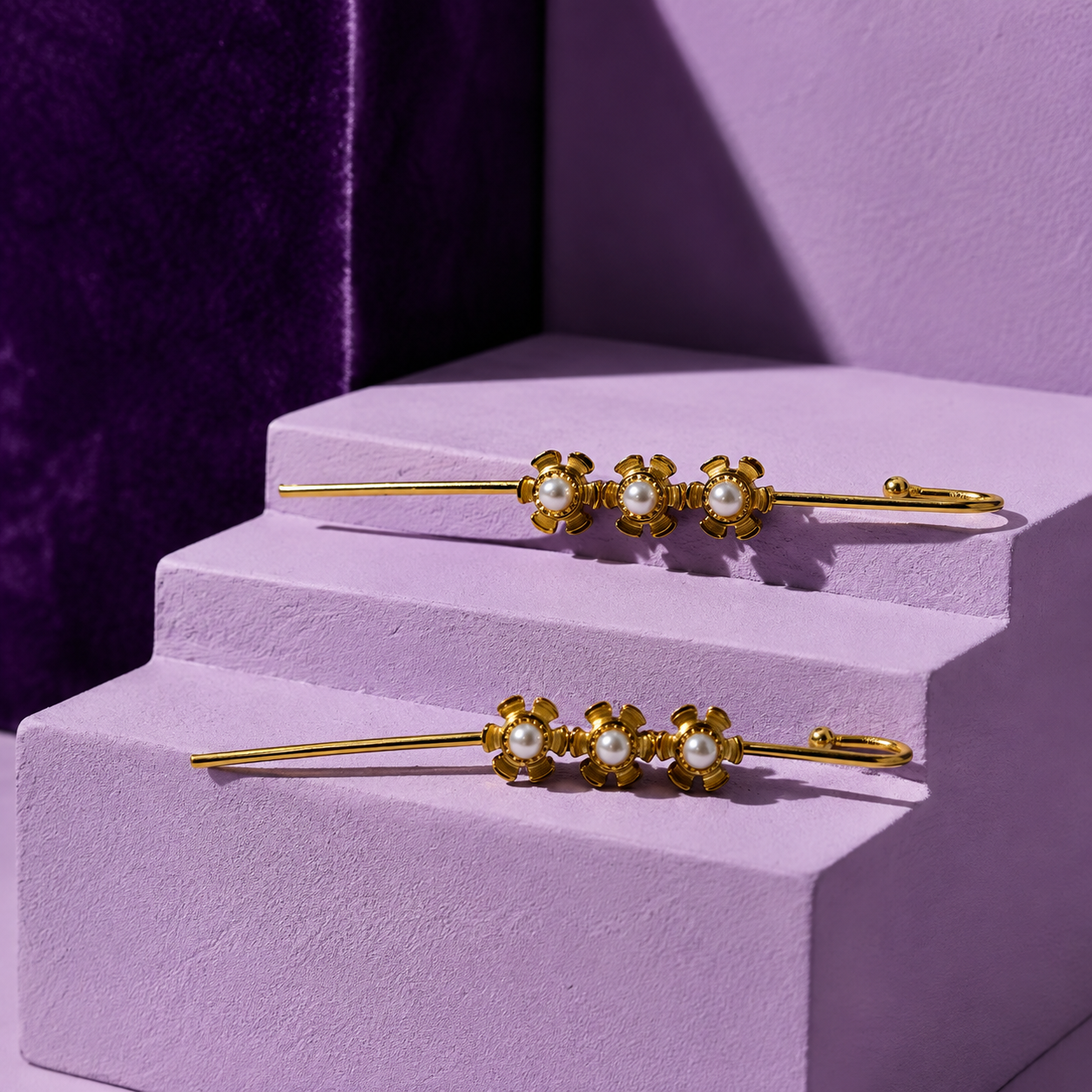 Perline Pearl Ear Crawler Cuff Earrings