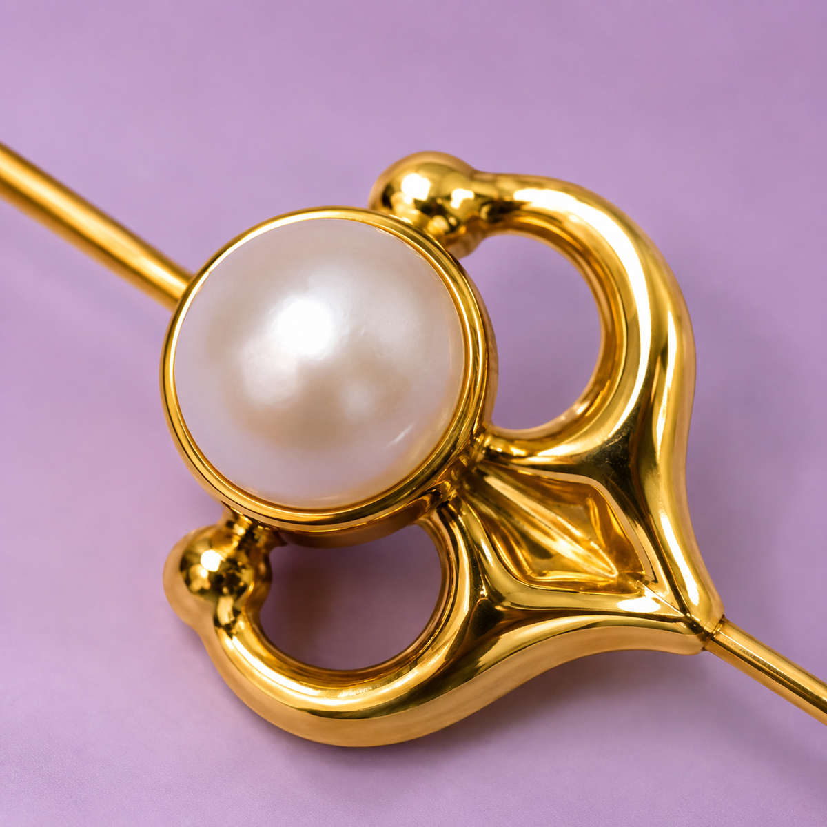 Noorani Moti Kamal Ear Cuff